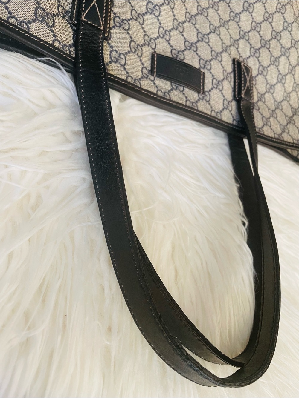 Gucci Beige GG Supreme Canvas Tote - Picture 11 of 16